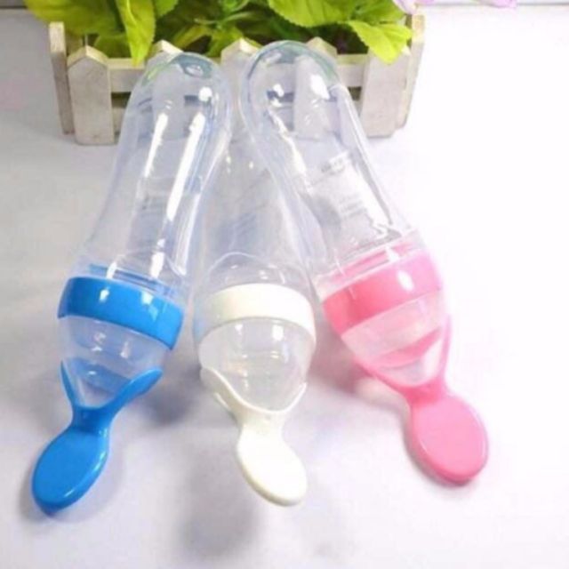 Bình ăn dặm cho bé