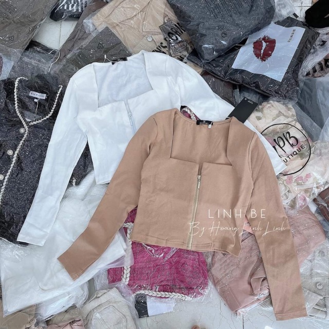 ÁO PULL CỔ VUÔNG KÉO KHOÁ