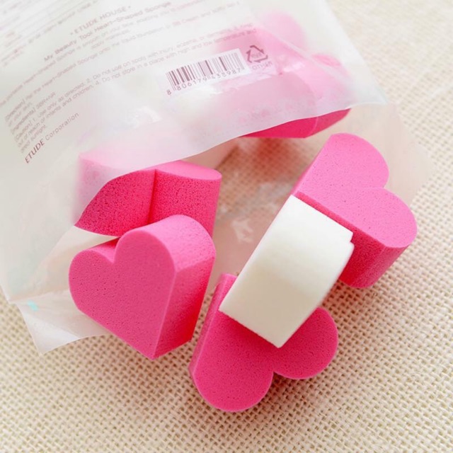 Mút tán kem nền trái tim My Beauty Tool Heart Shape Puff Etude House