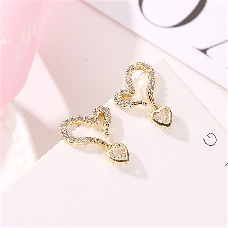 Lovely Silver 925 Heart Shaped Earrings With Stone For Women