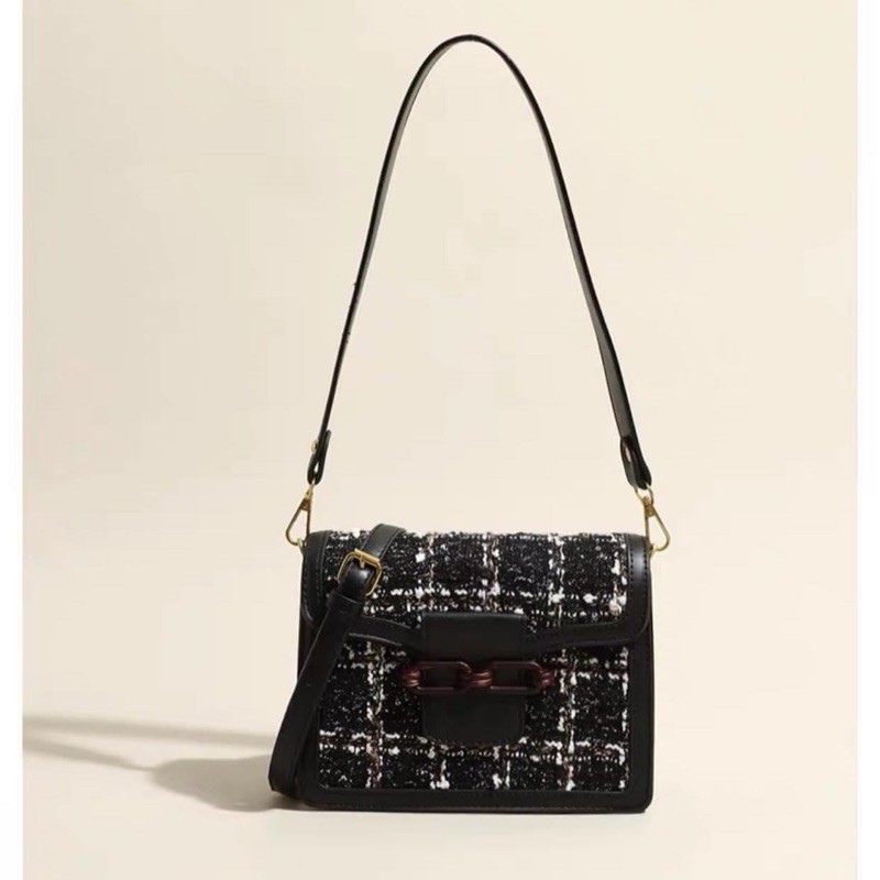 𝐏𝐈𝐄𝐑𝐎 𝐌𝐎𝐎𝐍 𝐓𝐖𝐄𝐄𝐃 - Túi dạ mix da mang lại vẻ đẹp retro sang trọng | BigBuy360 - bigbuy360.vn