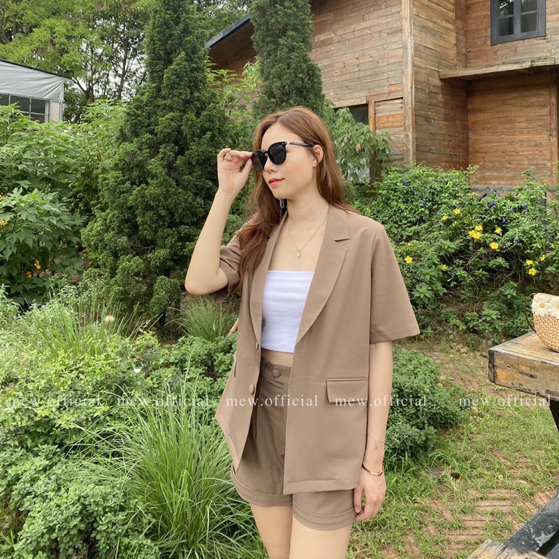 Blazer cộc tay nhiều màu MEW | BigBuy360 - bigbuy360.vn
