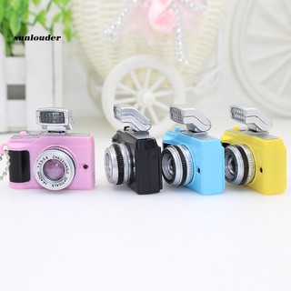Móc khóa hình máy ảnh mini có đèn LED độc đáo