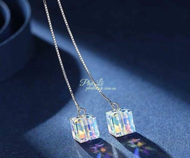 Bông Tai Pha Lê Vuông Khối Được Thiết Kế Từ Pha Lê Swarovski Và Bạc S925