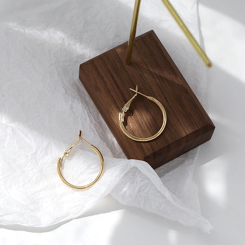 Khuyên Tai Kim Loại Hình Tròn Đơn Giản Cá Tính Cho Nữ