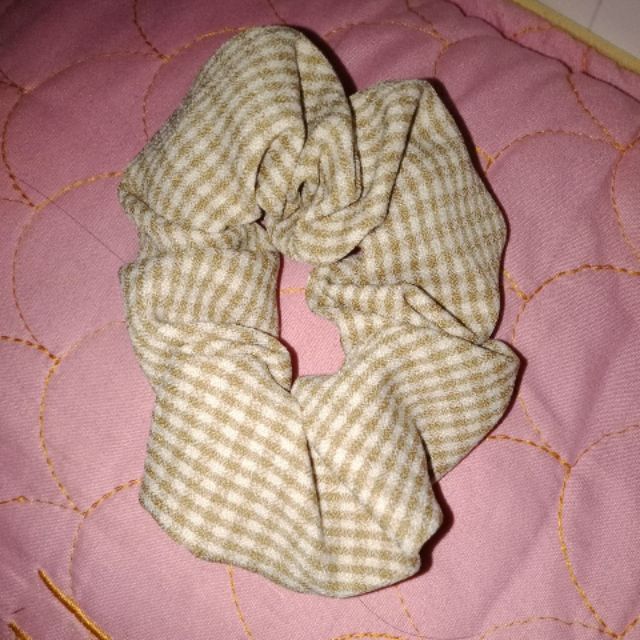 Buộc tóc vải sọc