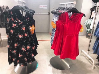 Sẵn Váy hm auth sale