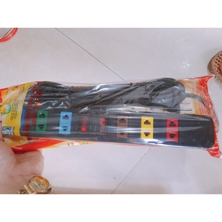 Ổ Cắm Điện 6 lỗ LIOA 6S3