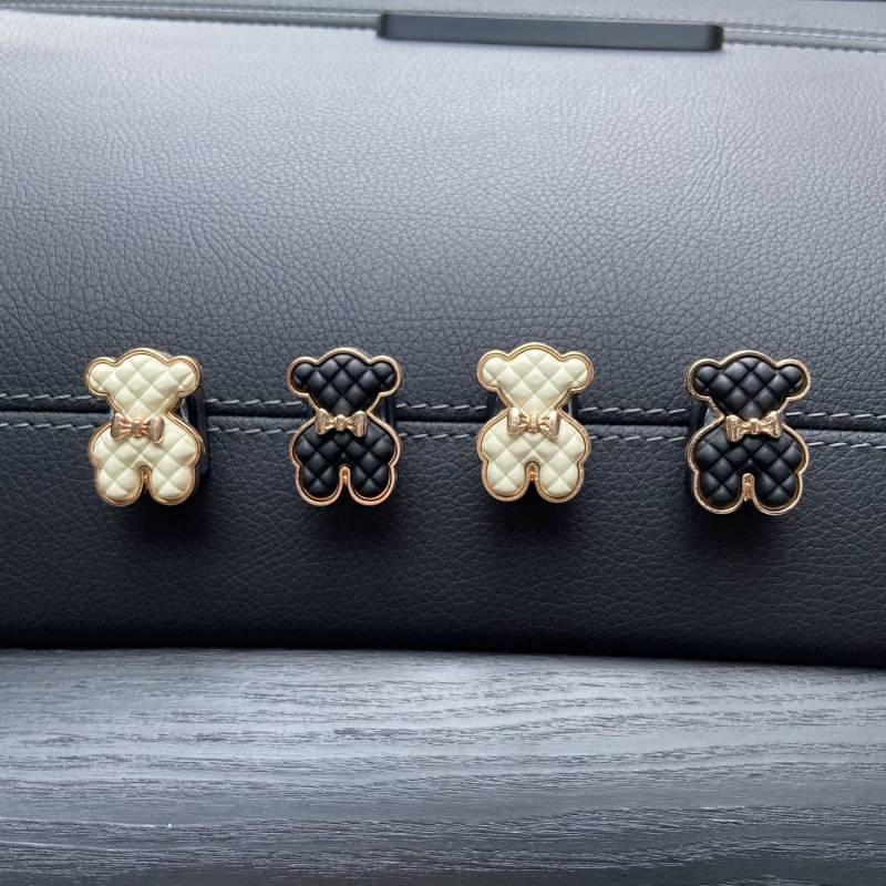 Móc nhỏ treo đồ trang trí nội thất ô tô đẹp mắt cho nữ DBIC