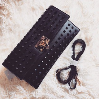 túi đinh Valentino