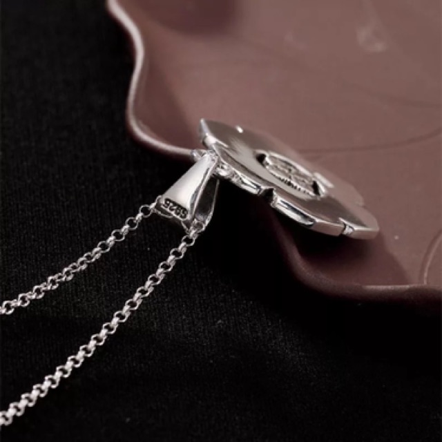 Mặt dây chuyền thần Chú Om Mani Padme Hum