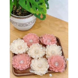 Hoa voan cài áo mẫu đơn