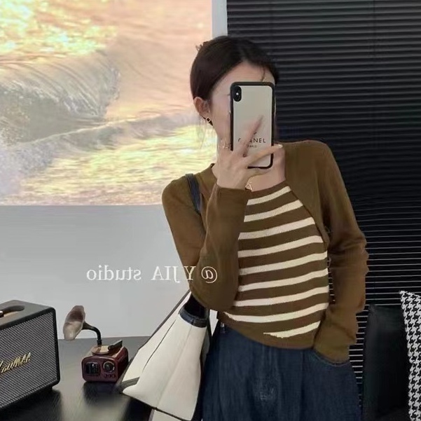 Áo Len Nữ Dài Tay Sọc Ngang Thời Trang Hàn Quốc