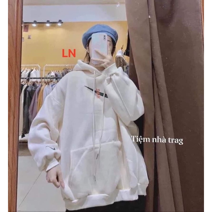Áo hoodie dấu phẩy in tay ngực LN11
