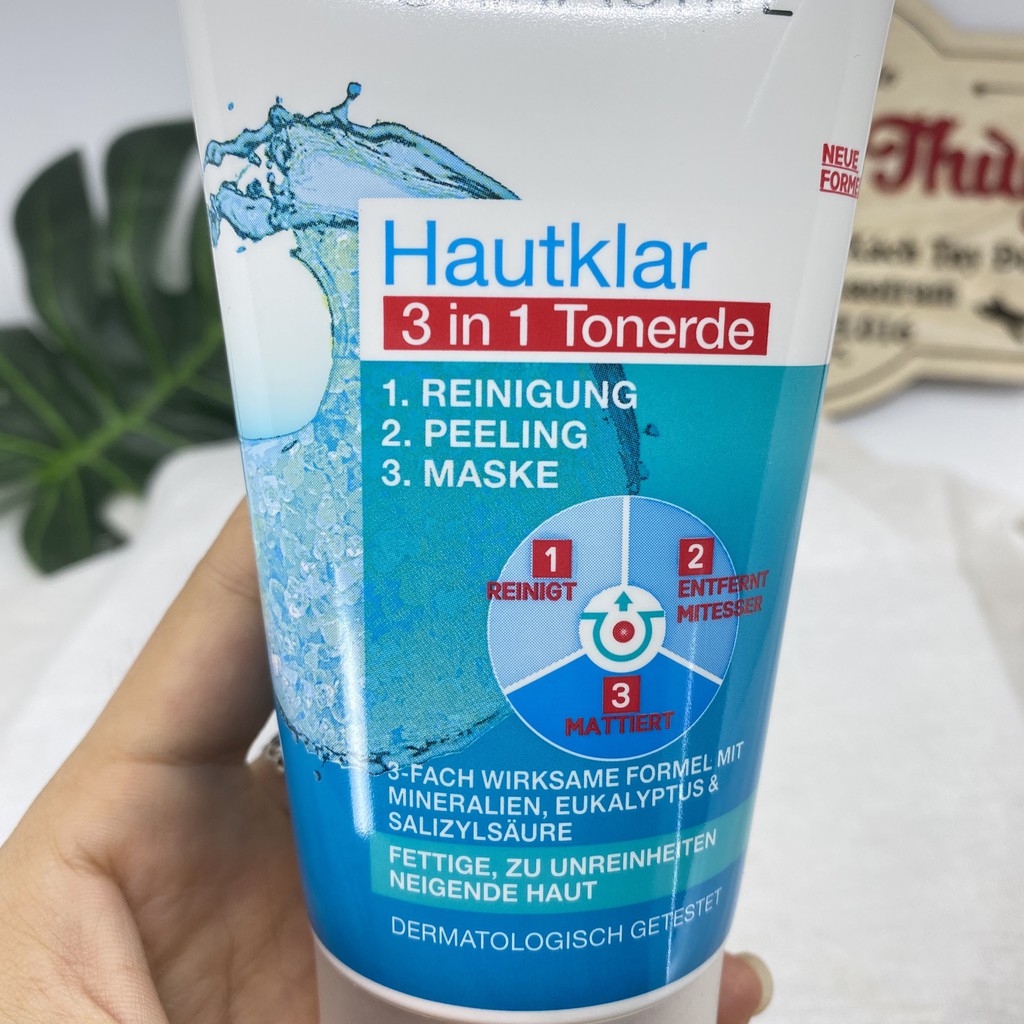 Sữa rửa mặt Garnier Hautklar 3in1 150ml rửa sạch sâu giúp da trắng sáng mịn màng