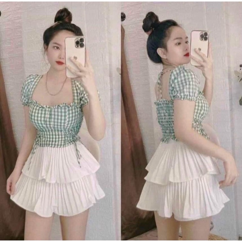 Áo croptop kiểu caro đan dây hai bên, lưng có nhún, kèm mút ngực
