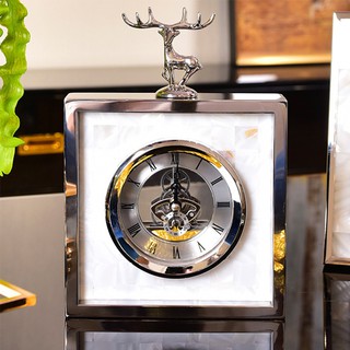 Đồng hồ để bàn cao cấp Hươu may mắn hình vuông, kim giật decor đẹp trang trí bàn làm việc & quà tặng sếp