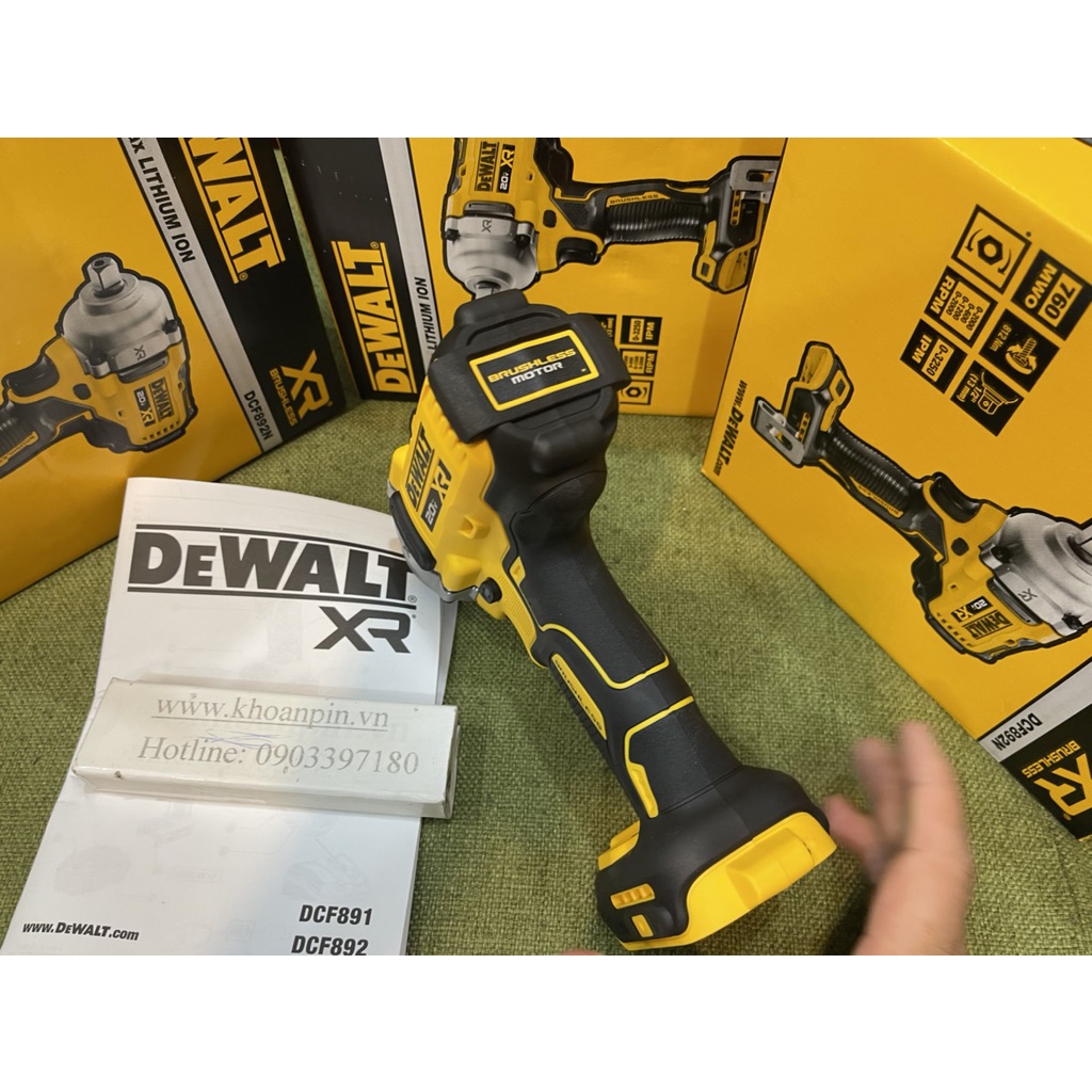 MÁY SIẾT BU LÔNG DÙNG PIN DEWALT DCF892 BODY