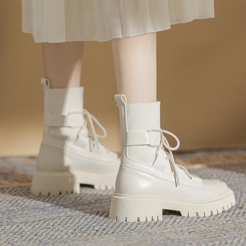 Giày Boot cổ thun màu trắng