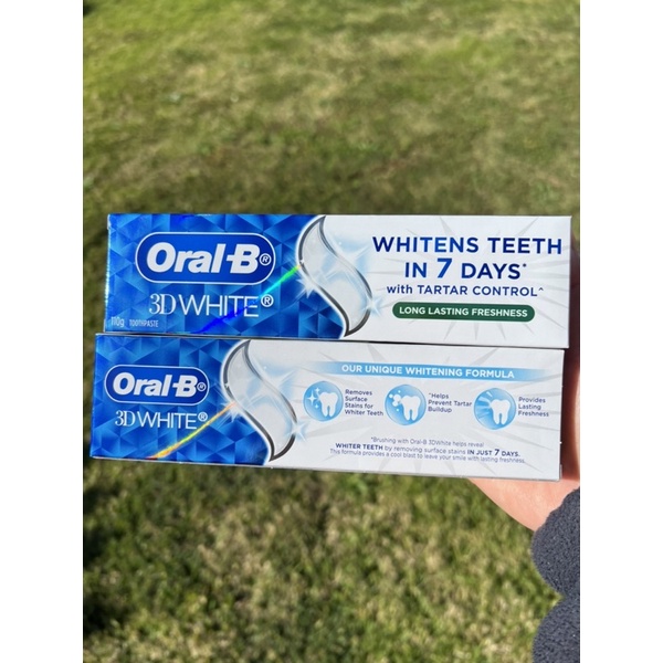 Kem đánh trắng răng Oral B 3D White Whitens Teeth in 7 days 110g