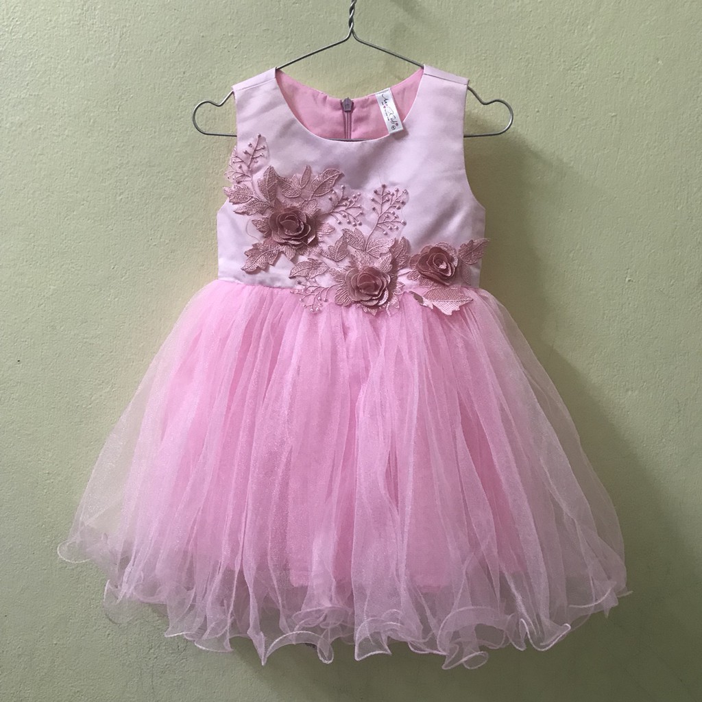 Váy công chúa đính hoa nổi siêu xinh cho bé gái_XHN05