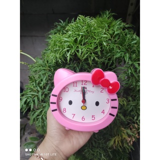 Đồng hồ để bàn hello kitty có báo thức