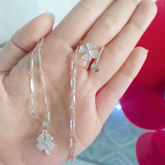 Dây chuyền bạc ta