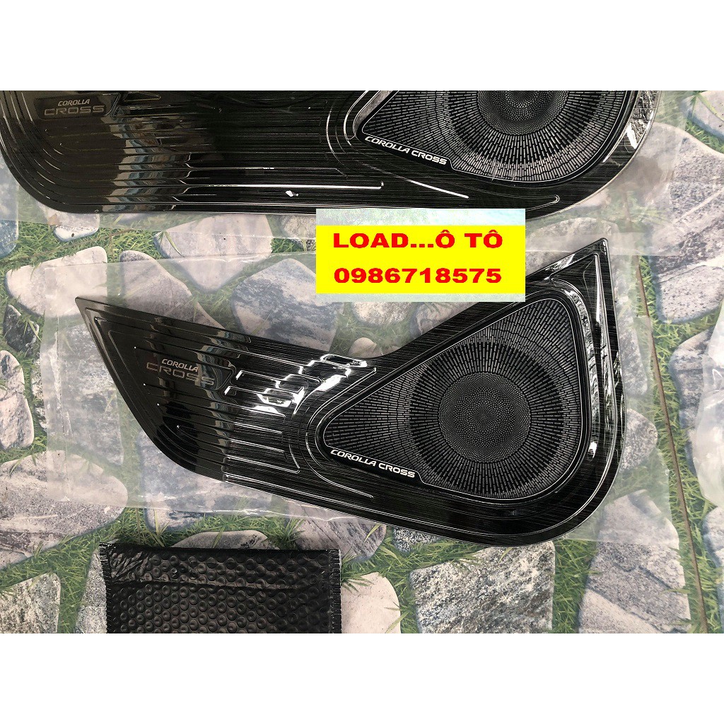 Ốp Tapli Cánh Cửa, Màng Loa Toyota Cross Vân Titan Cao cấp, Có Chữ Cross