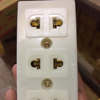 Ổ cắm 3 ngả đa năng vinakip