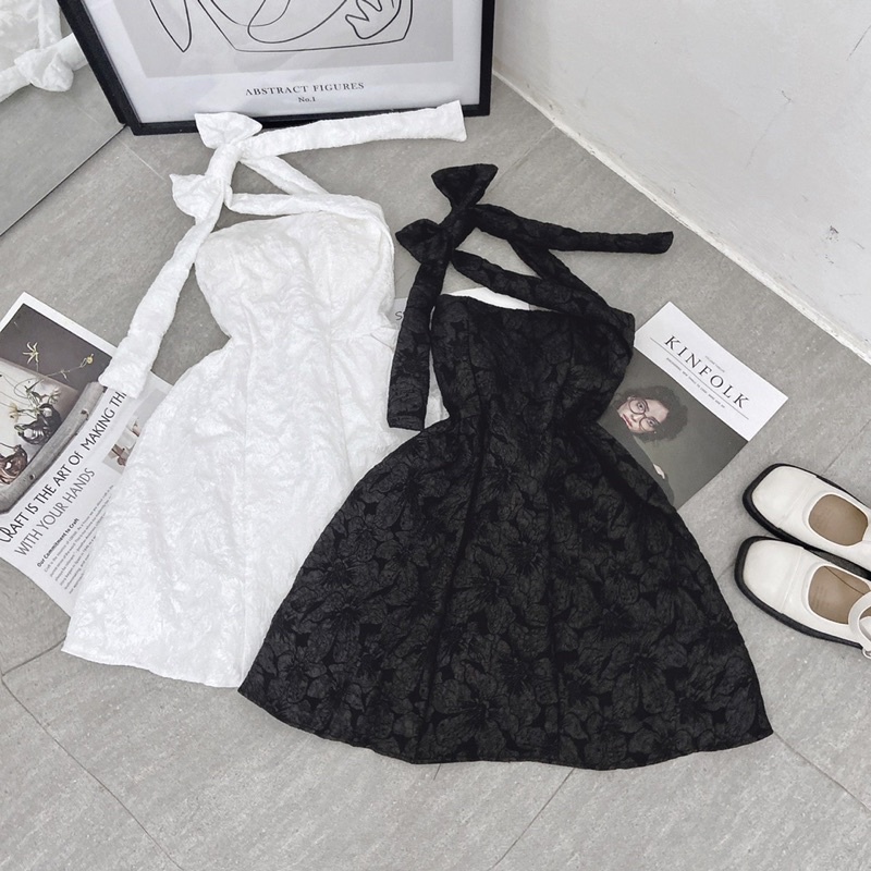 ĐẦM GẤM HOA DÂY CHÉO 1 BÊN CỘT NƠ VAI