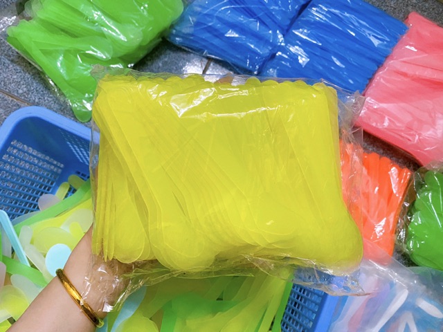 Lẻ 1 muỗng nhựa lấy kem | BigBuy360 - bigbuy360.vn