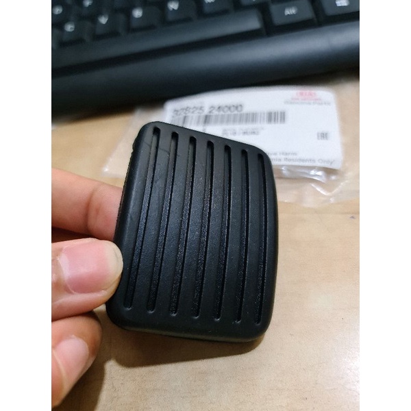 Cao su đệm chân phanh, chân côn xịn chính hãng grand i10, Morning, getz, Caren 3282524000
