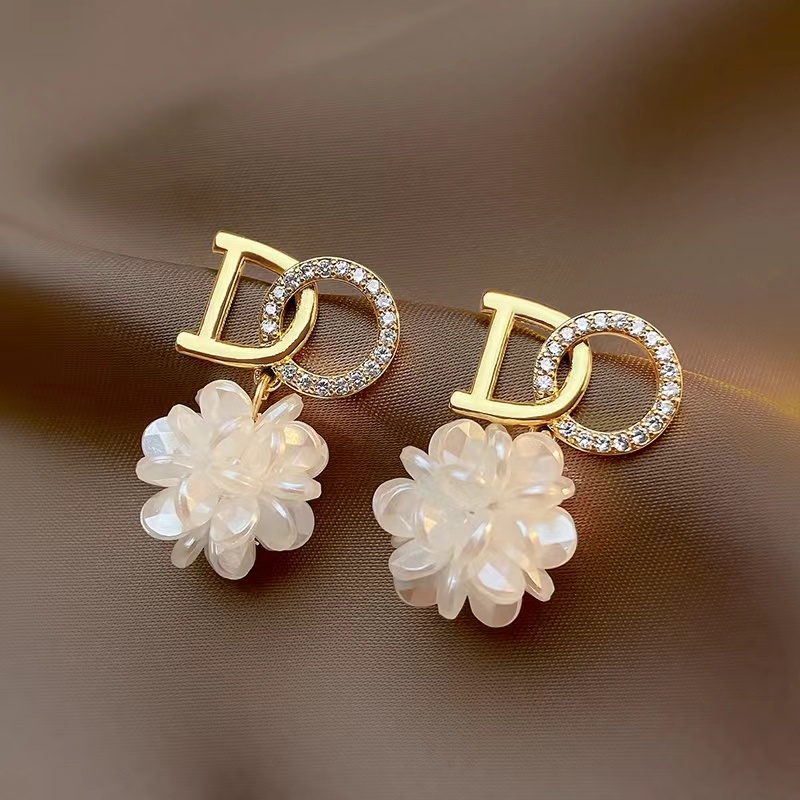 Bông Tai Mạ Bạc 925 Hình Cánh Hoa Đính Kim Cương Nhân Tạo Sang Trọng Cho Nữ