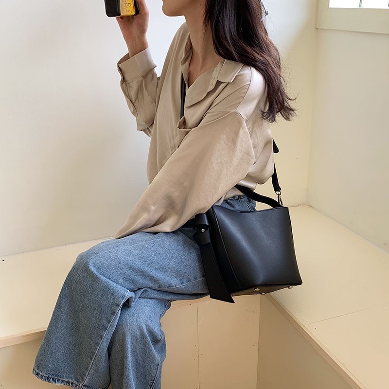 Túi Xách Da Đeo Chéo Thiết Kế Thời Trang Dành Cho Nữ IELGY