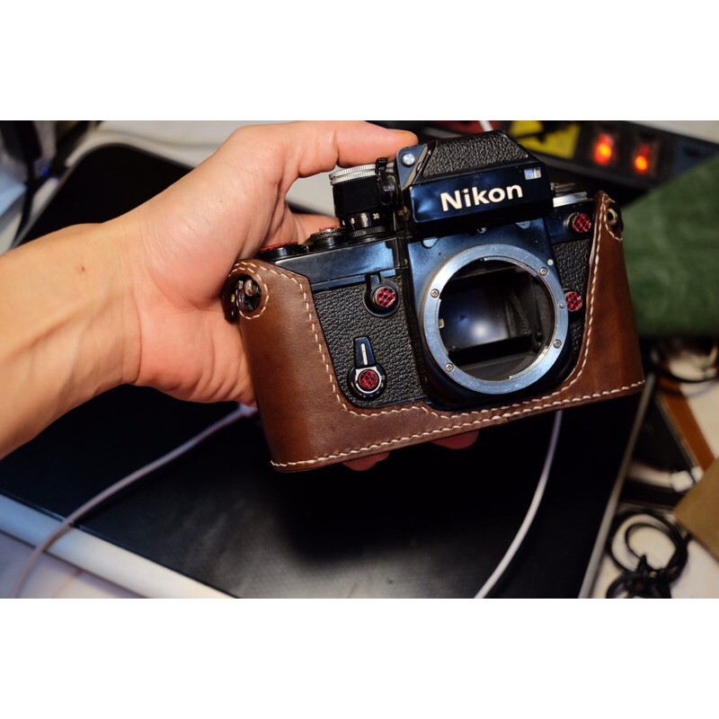 BAO DA MÁY ẢNH NIKON F2, HALF CASE NIKON F2, BAO DA MÁY ẢNH DA BÒ, BAO DA CAO CÁP, HALFCASE, NIKON F2, MÁY FILM, MÁY ẢNH
