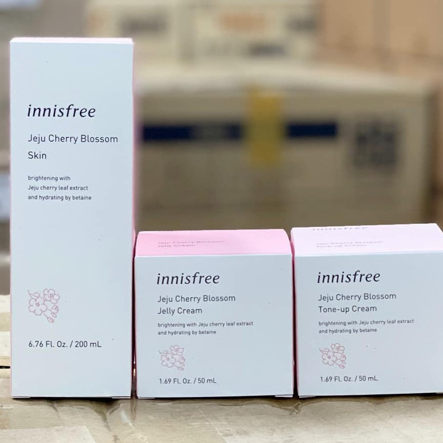 Dòng Dưỡng Trắng Da Innisfree Jeju Cherry Blossom