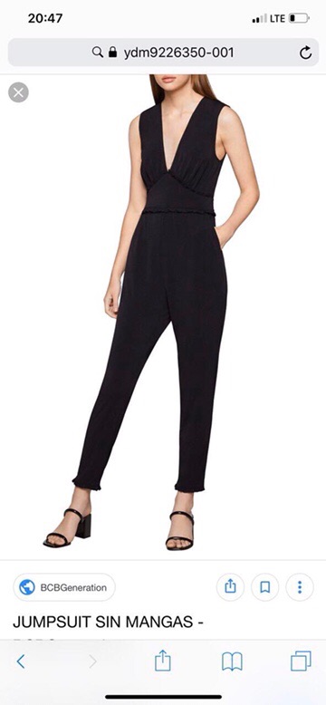 Jumpsuit cổ xẻ V đen