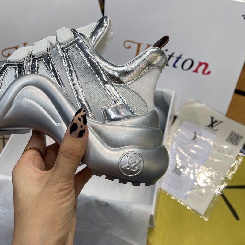 GIÀY LV ARIGHTCH TRẮNG BẠC LAI AU SC