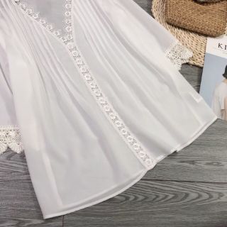 Áo Cati trắng phối ren