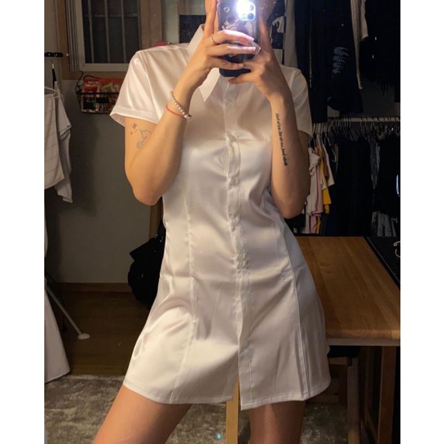 (Sẵn trắng)Đầm váy dáng sơ mi tay ngắn vải trơn bóng cá tính thanh lịch màu cơ bản trắng đen