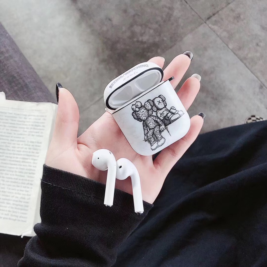 Vỏ Bảo Vệ Hộp Đựng Tai Nghe Airpods Chống Rơi In Hình Kaws Cá Tính | BigBuy360 - bigbuy360.vn