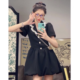 Váy cổ V bèo