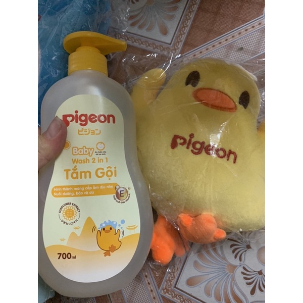 Sữa tắm gội toàn thân Pigeon 700ml