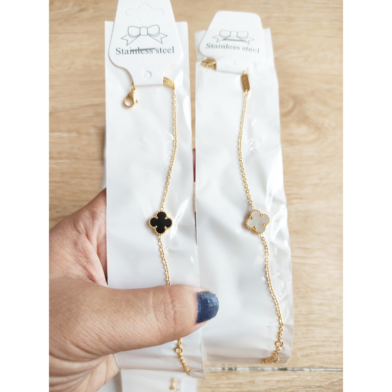 Lắc Tay Cỏ 4 Lá 2 Mặt 2 Màu Titan Ko Đen TT 4413