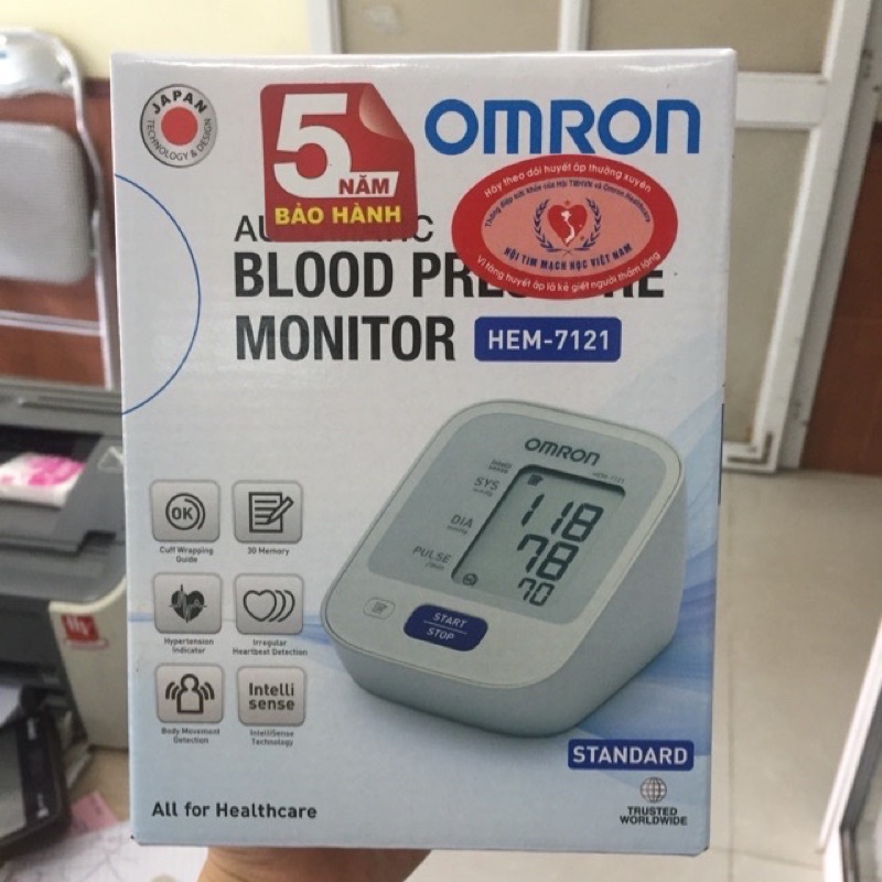 Máy Đo Huyết Áp Omron Hem-7121 Nhật Bản