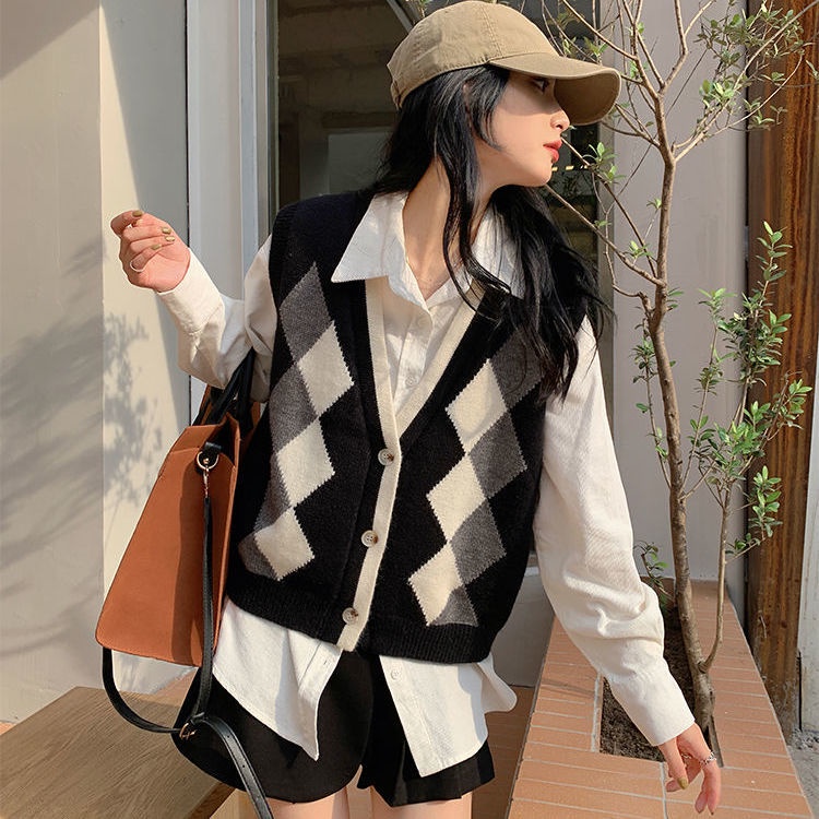 Phiên bản Hàn Quốc  áo cardigan Set áo len cổ chữ V không tay và áo khoác ngoài màu trắng đen phong cách Hàn Quốc cho nữ 77