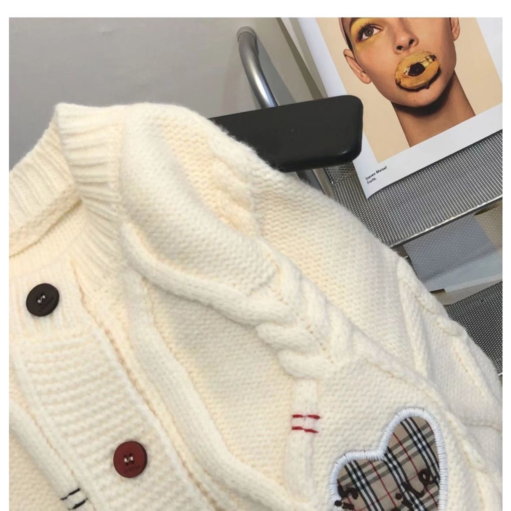 Áo Khoác Sweater Cổ Tròn Dáng Rộng Thêu Hình Trái Tim Màu Vàng Gừng Thời Trang Thu Đông Cho Nữ