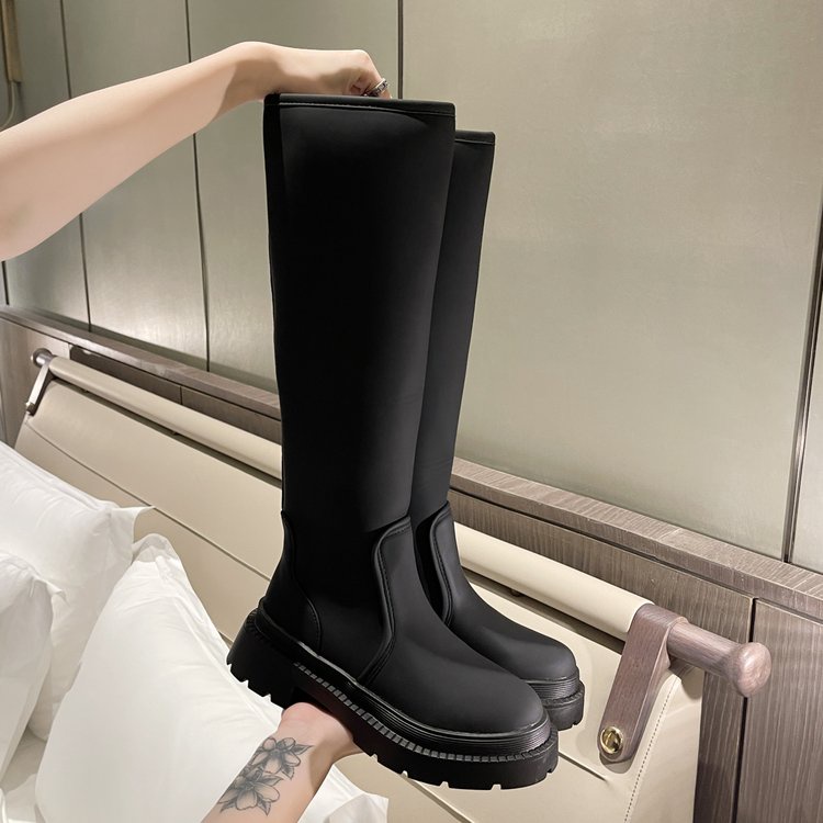 Giày bốt cao gót mũi tròn kiểu dáng hợp mốt thời trang thoải mái | BigBuy360 - bigbuy360.vn