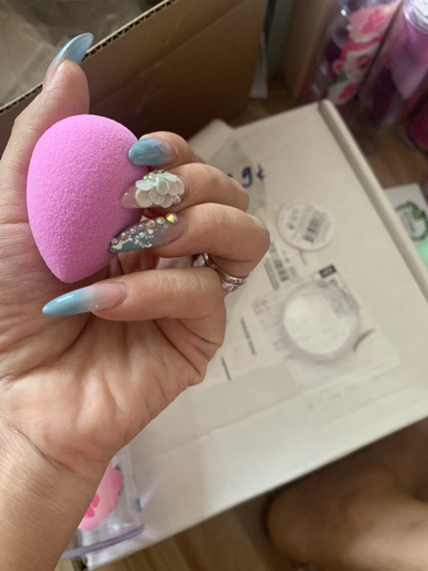 Mút trang điểm Beautyblender ( chuẩn auth - có bill )