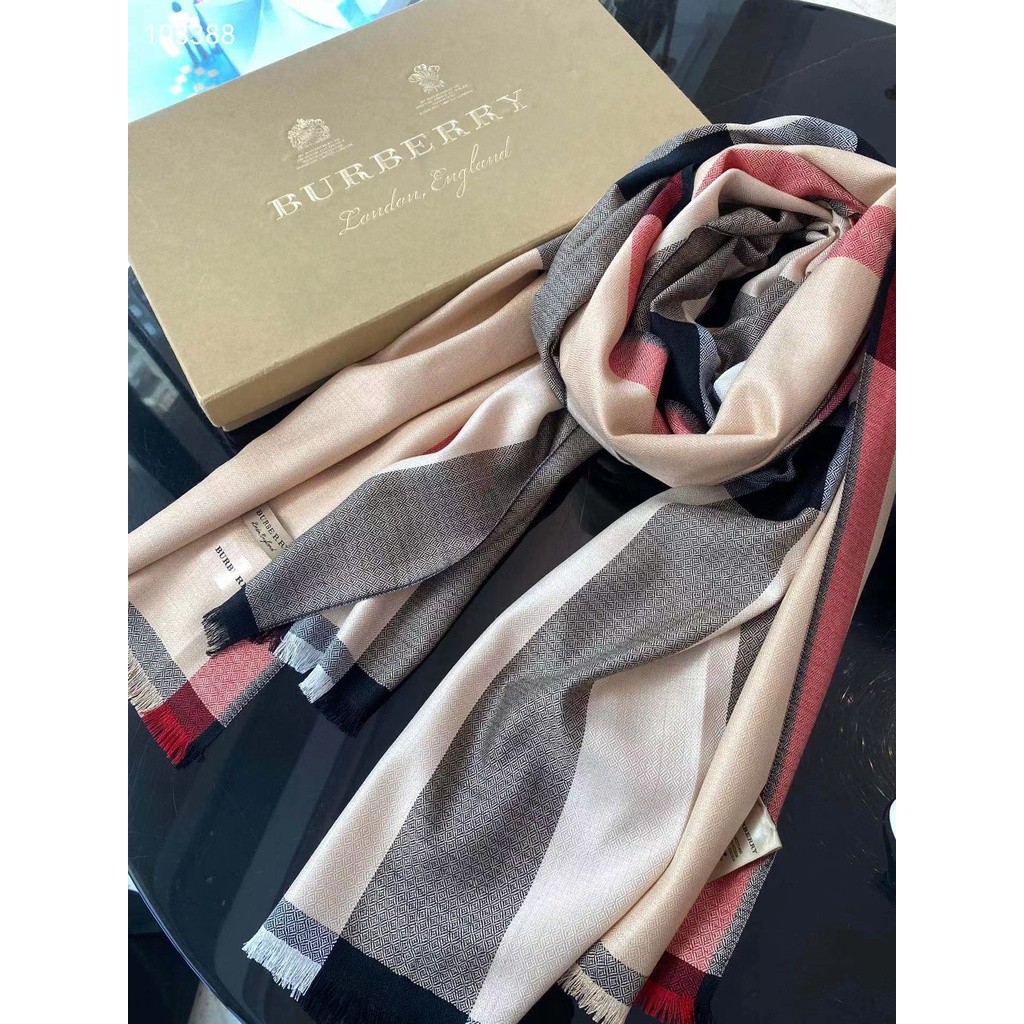 Khăn Choàng Cashmere Cổ Điển Burbeery